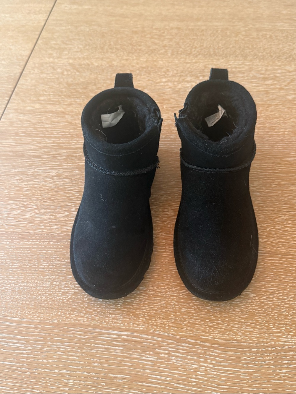 BearPaw Youth Label Patch in Black and Cream